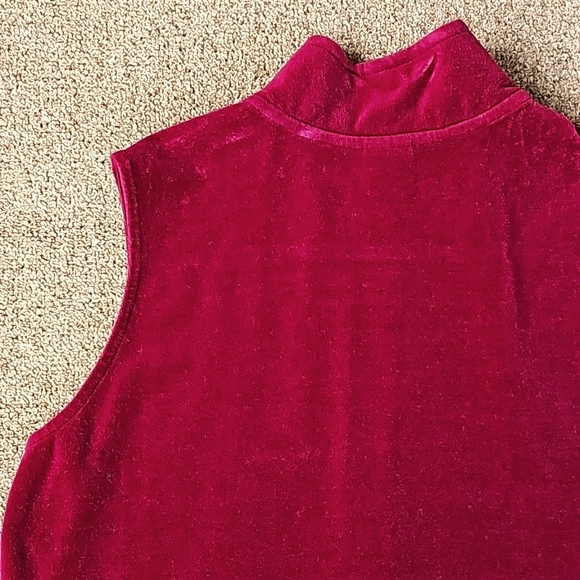 Vest - Picture 10 of 16